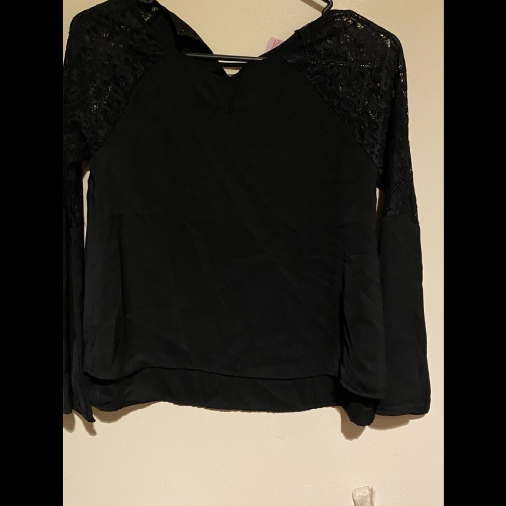 Black Boho blouse bell sleeves lace - Picture 2 of 3